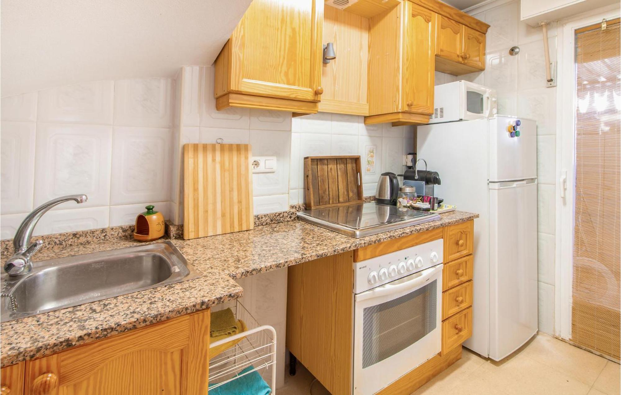 2 Bedroom Lovely Home In 산타 폴라 외부 사진