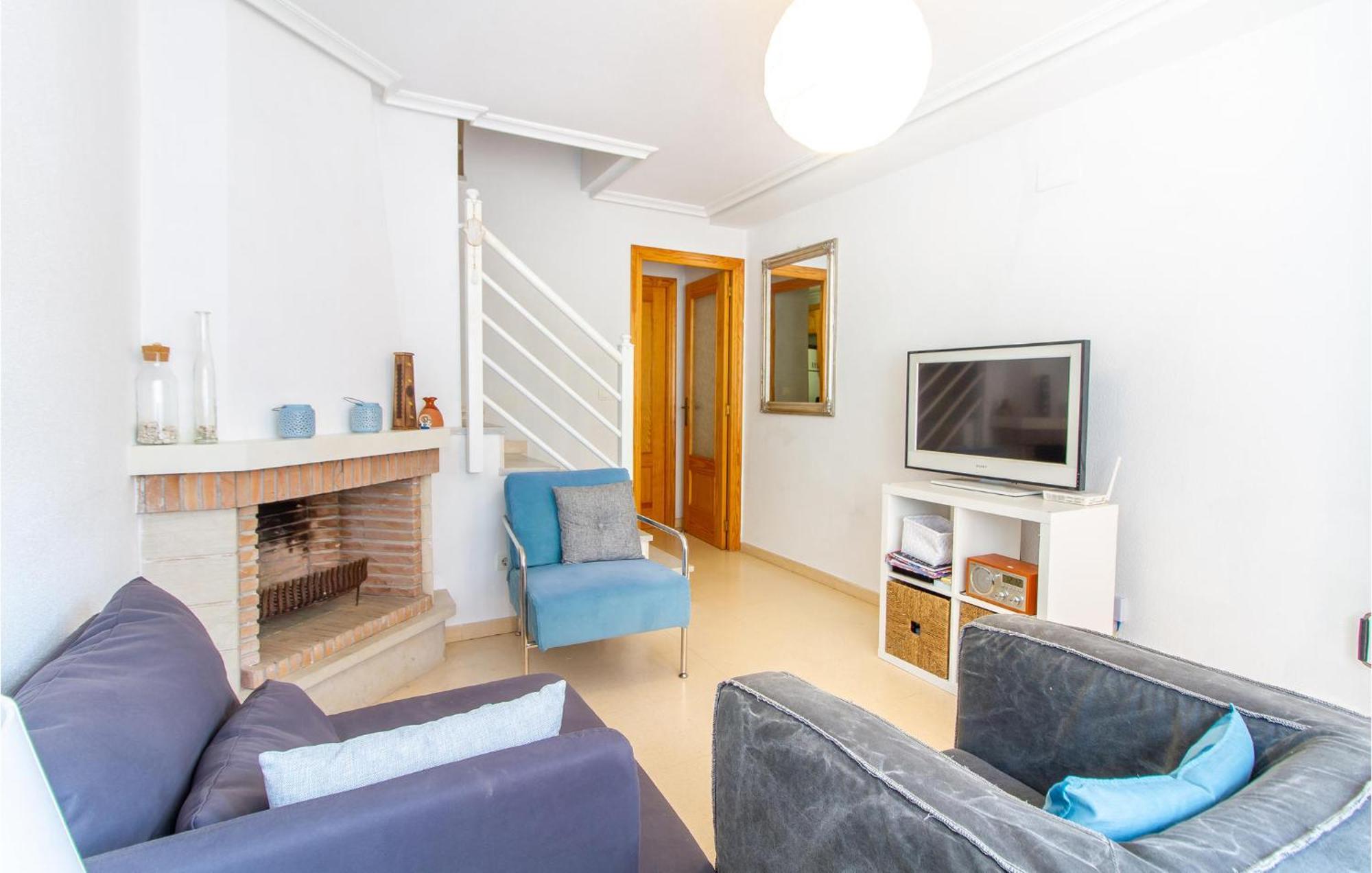 2 Bedroom Lovely Home In 산타 폴라 외부 사진